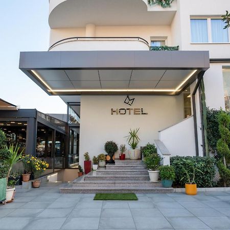 F&M Hotel 2 Tirana Buitenkant foto